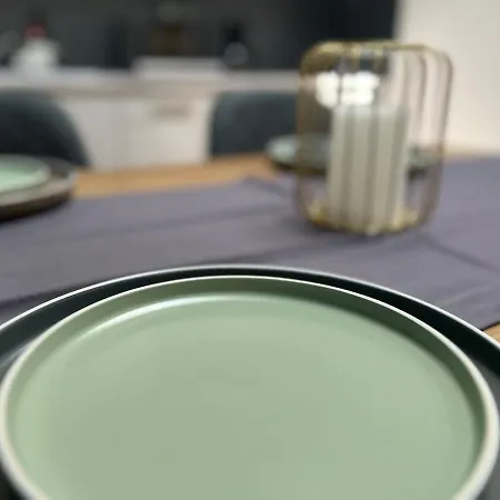 Elegante Dreizimmer-wohnung Apartment